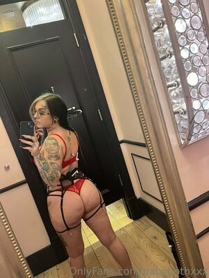 baby-goth leaked only fans photo 22